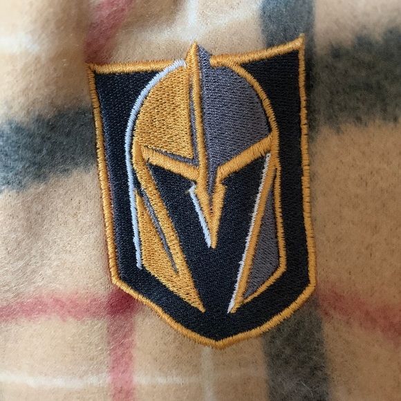 Vegas Golden Knights scarf - Picture 4 of 6